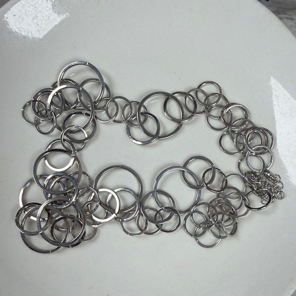 Elegant Silver Circle Necklace